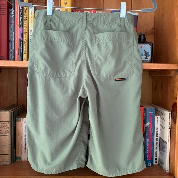 Chlorophylle Women’s Shorts - Picture 2 of 3